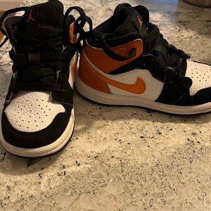 Nike Toddler Hightop Sneakers | Black Orange White